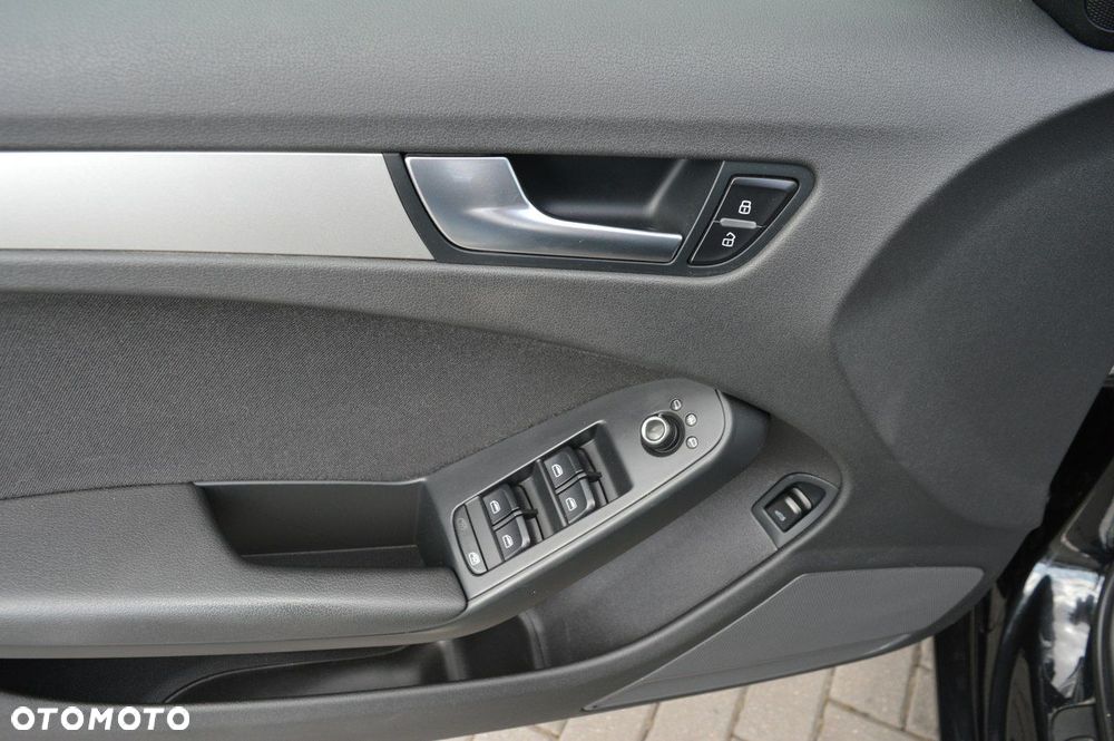 Audi A4 Limousine - 35