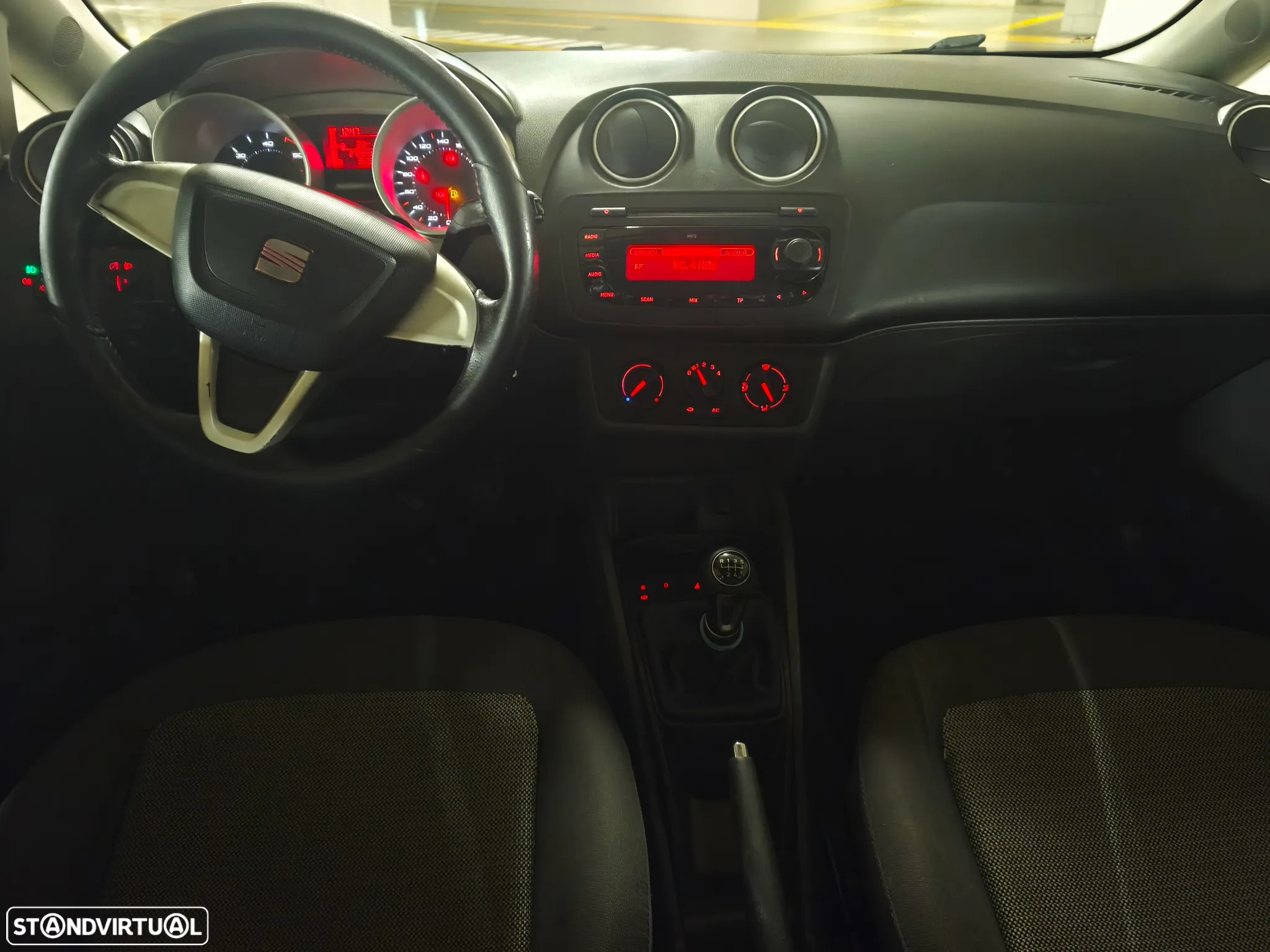 SEAT Ibiza 1.6 TDI Style DPF - 17