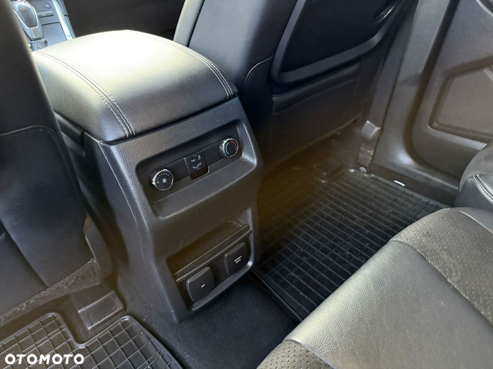 Ford Galaxy 2.0 TDCi Titanium PowerShift - 38