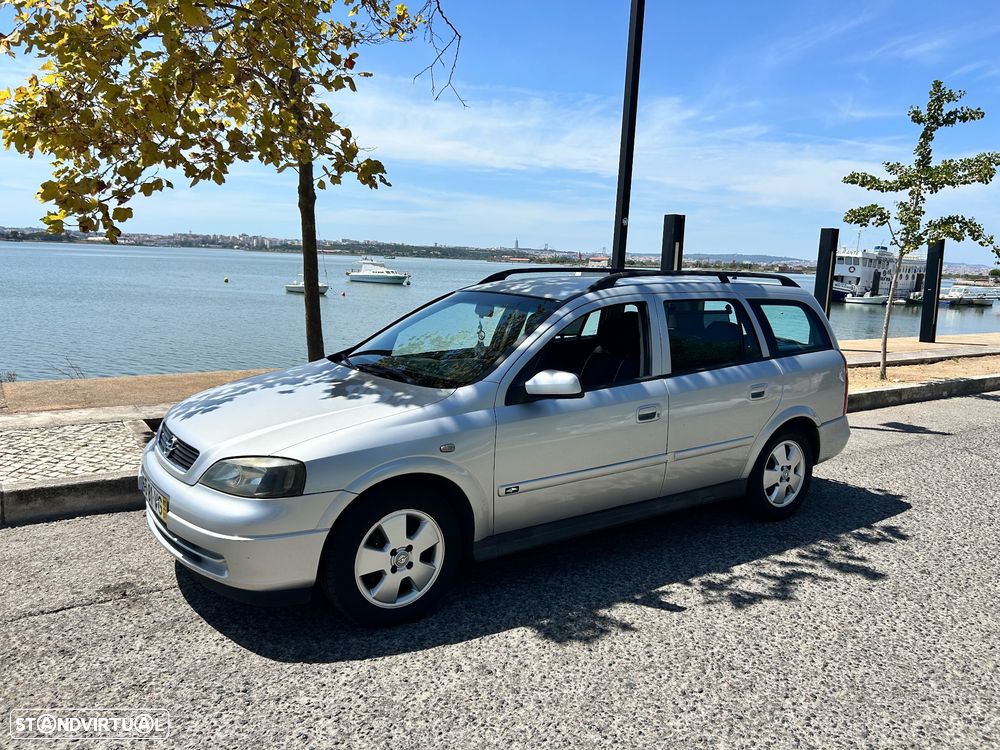 Opel Astra Caravan 1.4 Selection — fotografia 15