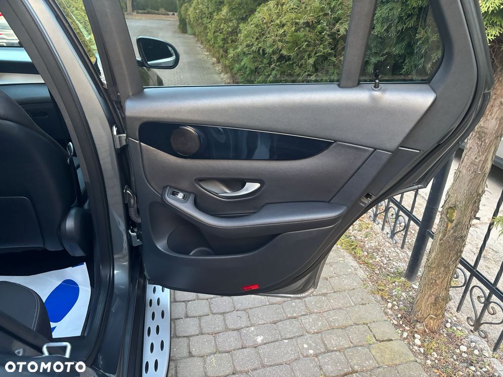 Mercedes-Benz GLC 220 d 4Matic 9G-TRONIC - 13