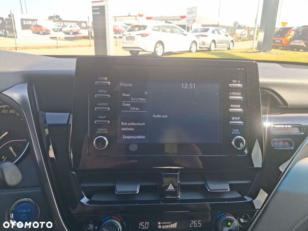 Toyota Camry 2.5 Hybrid Comfort CVT - 24
