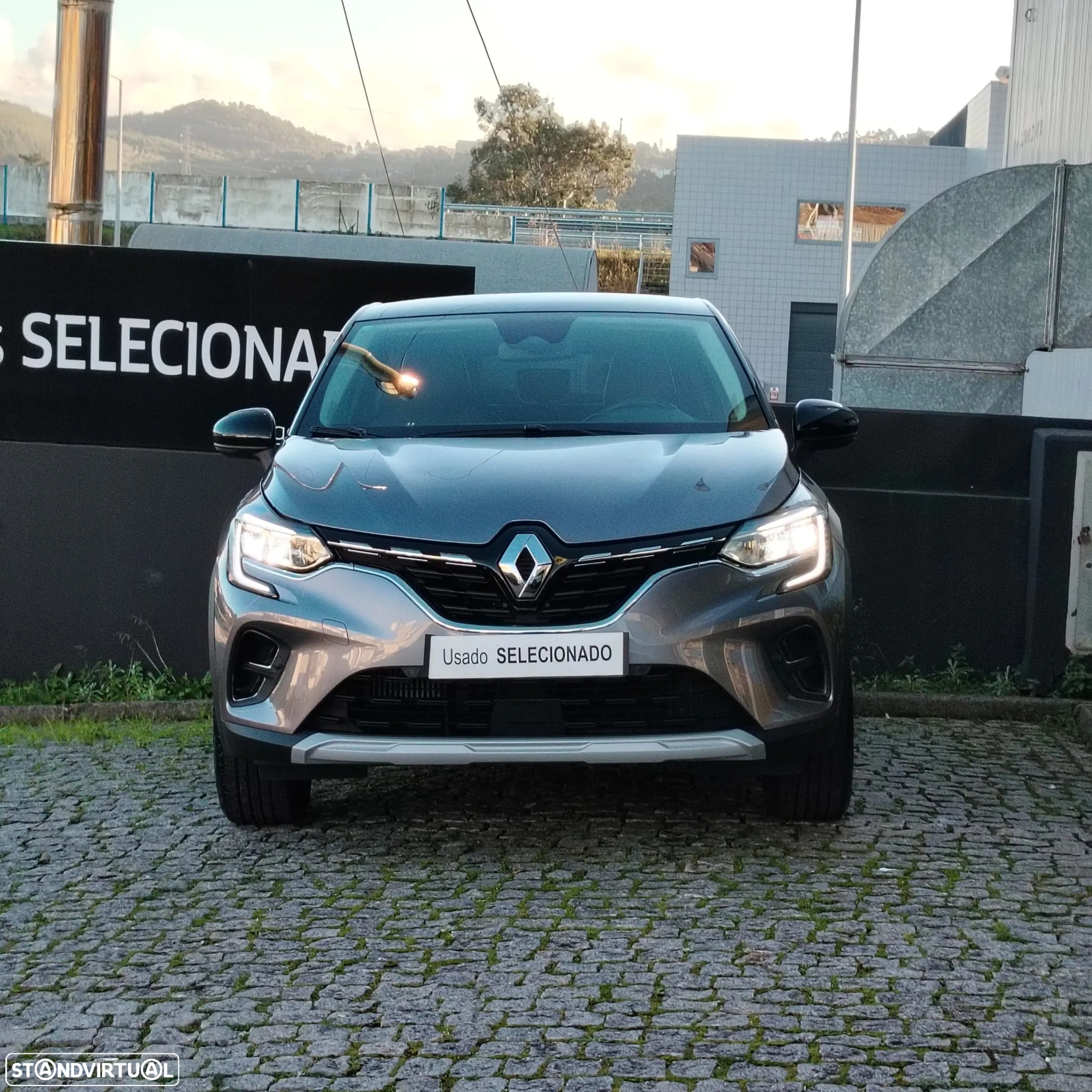 Renault Captur 1.0 TCe Techno Bi-Fuel - 2