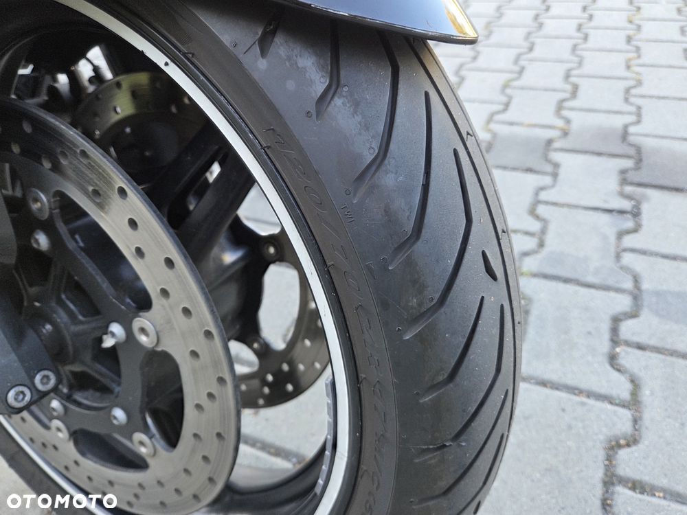 Yamaha FJR - 16