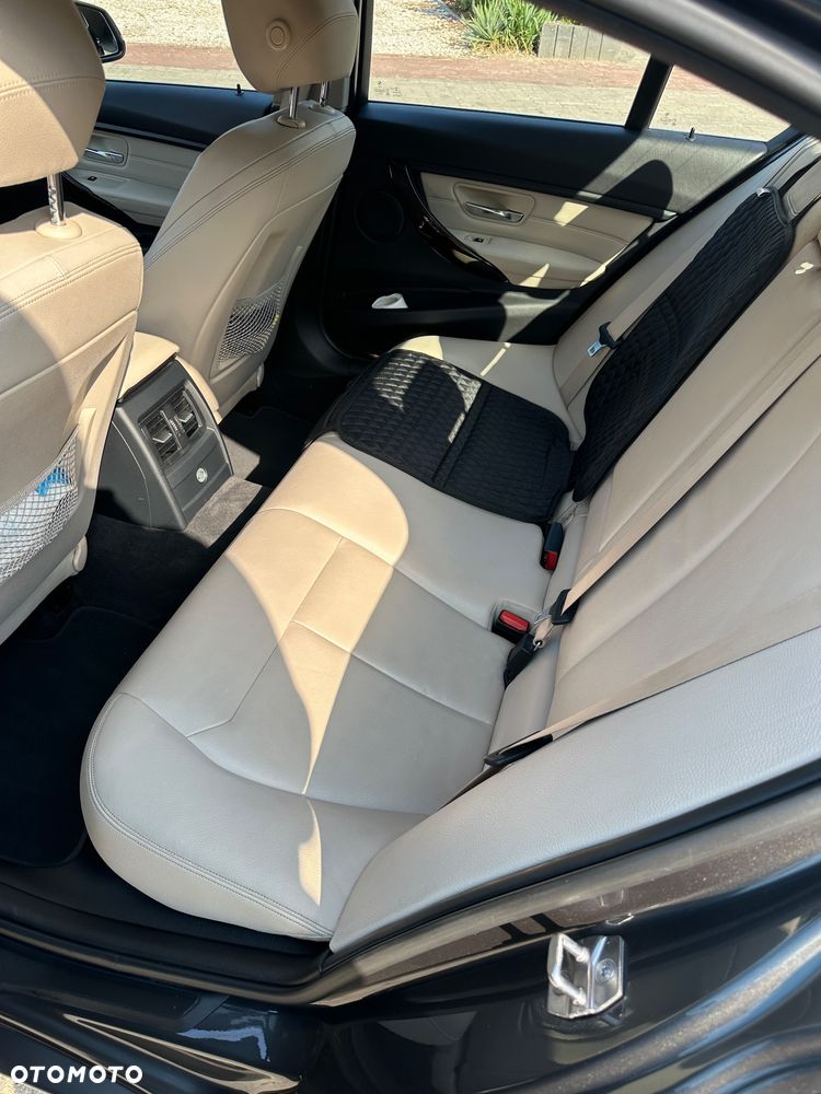 BMW Seria 3 320d Efficient Dynamics Luxury Line - 14