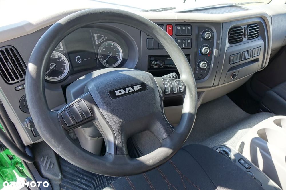 DAF LF 320 EURO 6/ CHŁODNIA PLASTOBLOK / CARRIER SUPRA 850Mt / AUTOMAT / DRZWI / WINDA ZAŁADUNKOWA - 32