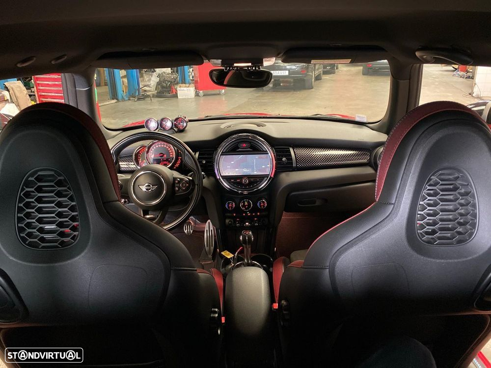 MINI 3 Portas John Cooper Works - 17