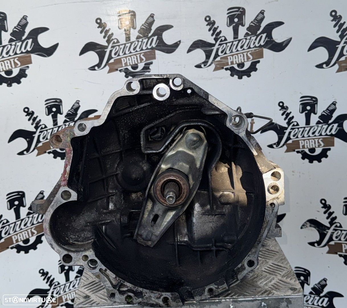 Caixa de velocidades Audi A4 B5 1.6i REF: CTD - 1