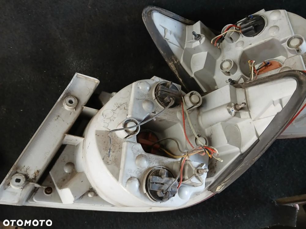 Chevrolet Epica Lampa tylna prawa. - 2