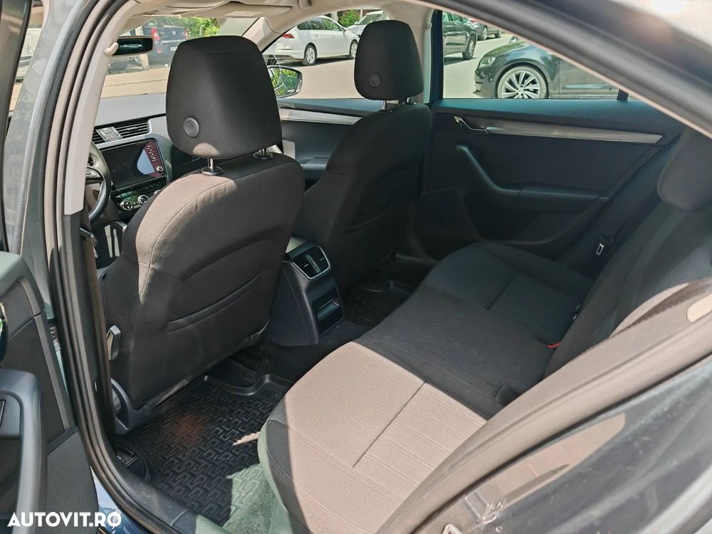 Skoda Octavia 1.8 TSI 4X4 DSG Style - 6