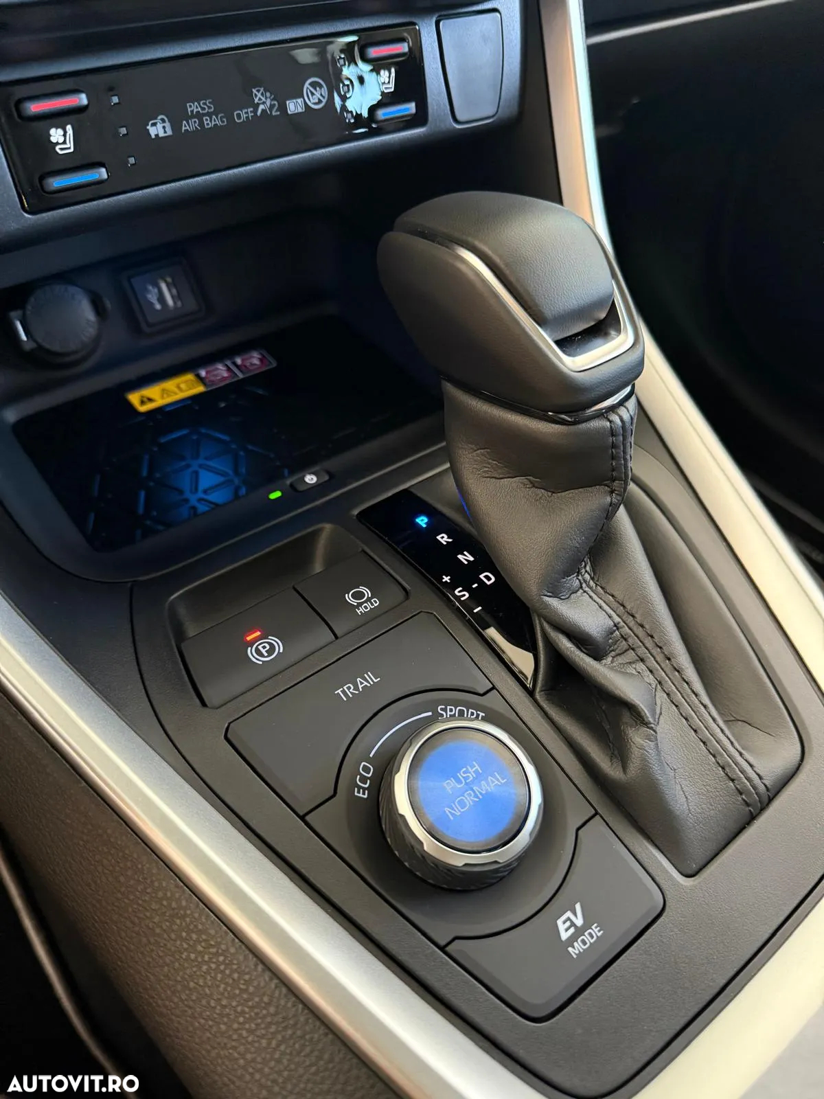 Toyota RAV4 2.5 Hybrid VVT-iE 4x4 Luxury Premium - 21