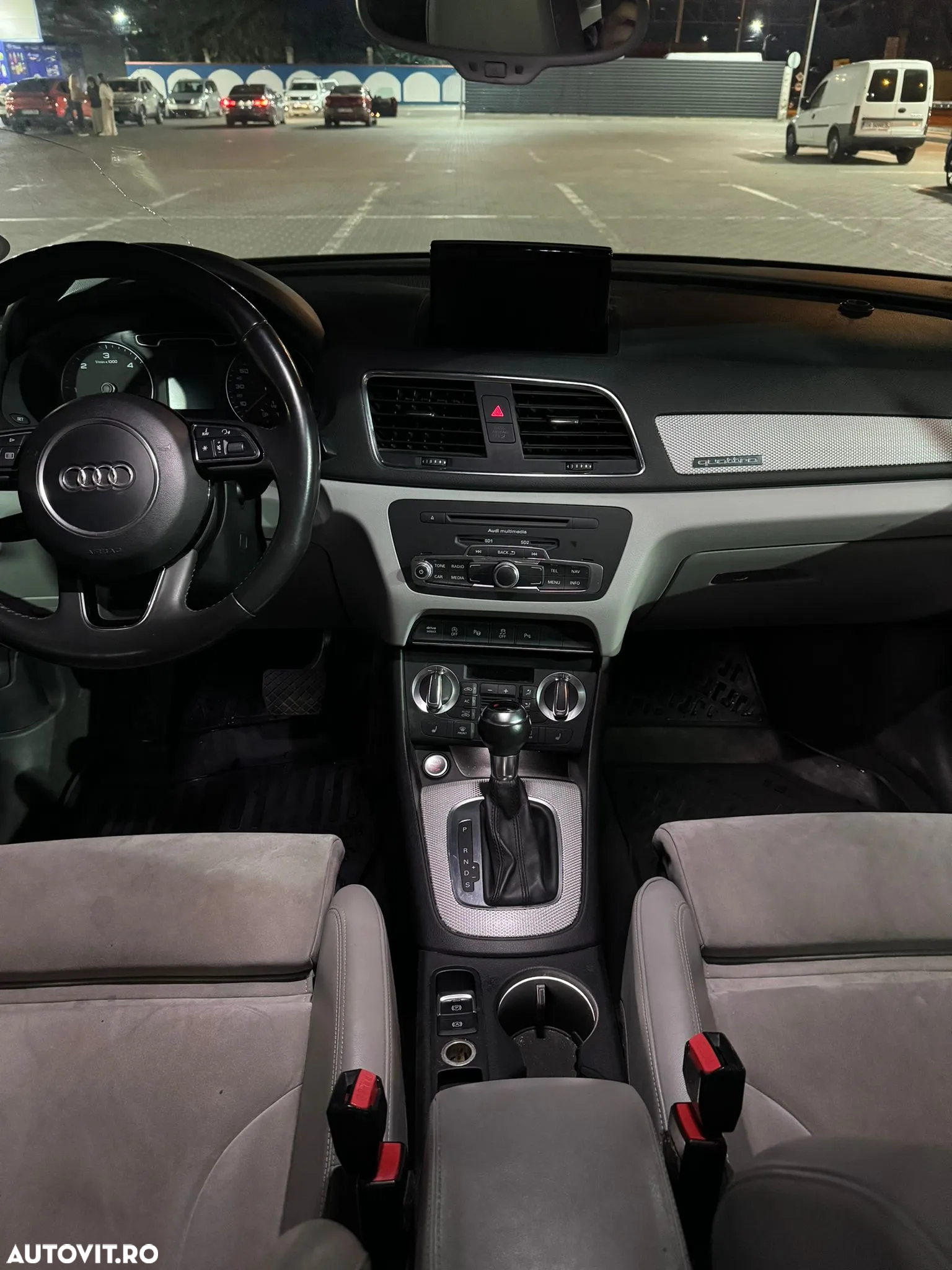 Audi Q3 2.0 TDI Quattro S-Tronic - 8