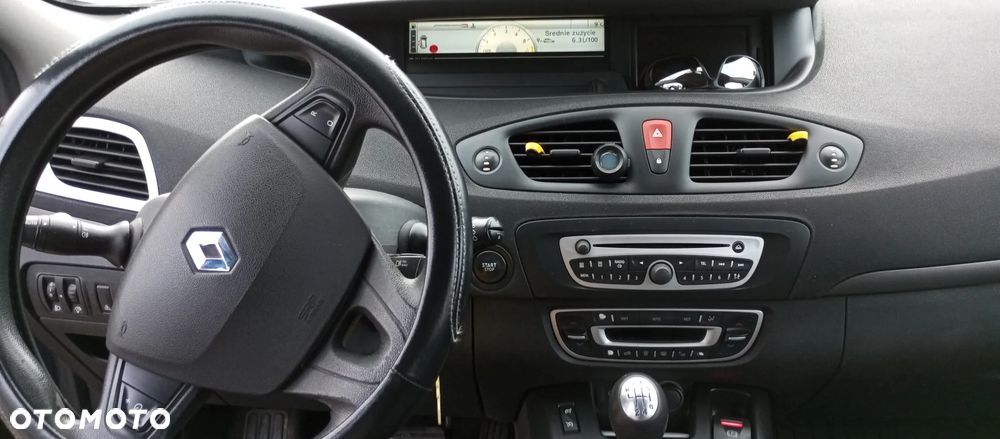 Renault Scenic - 8