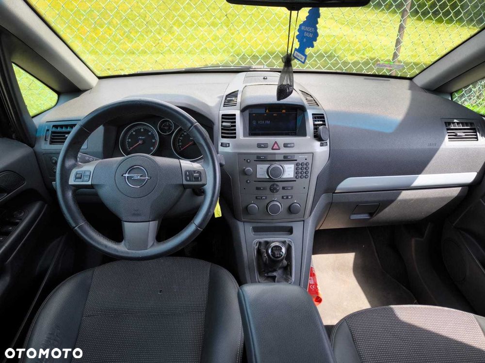 Opel Zafira - 8