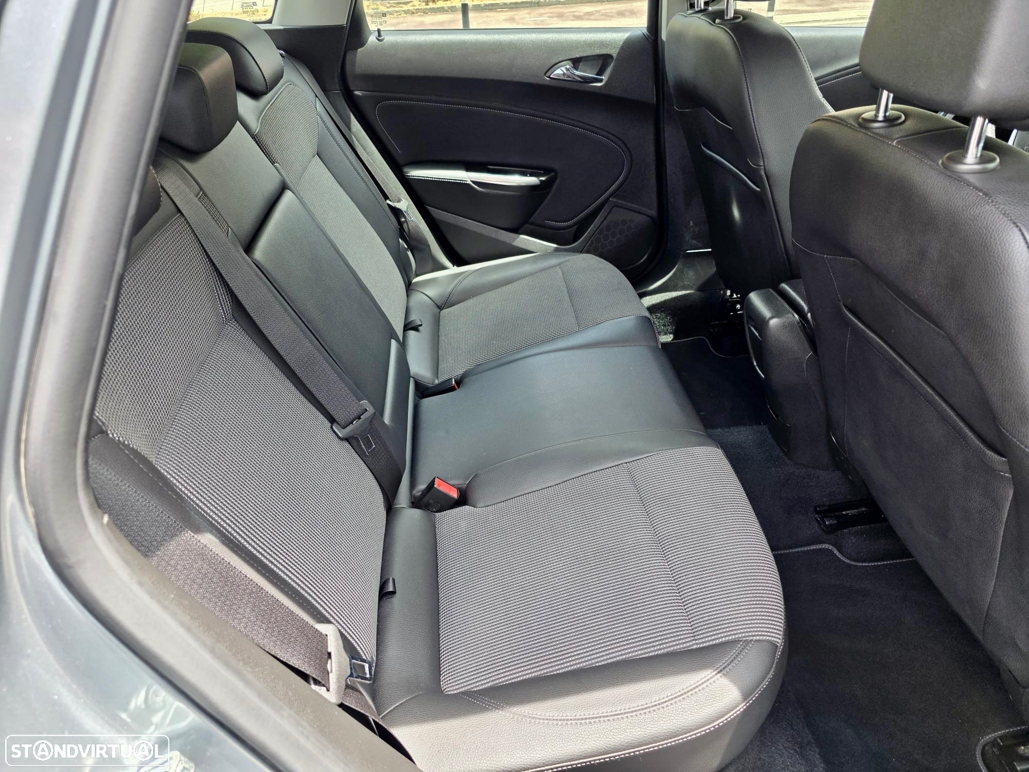 Opel Astra Sports Tourer 1.7 CDTi Cosmo - 13