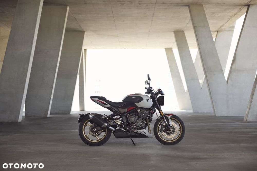 Triumph Trident - 13