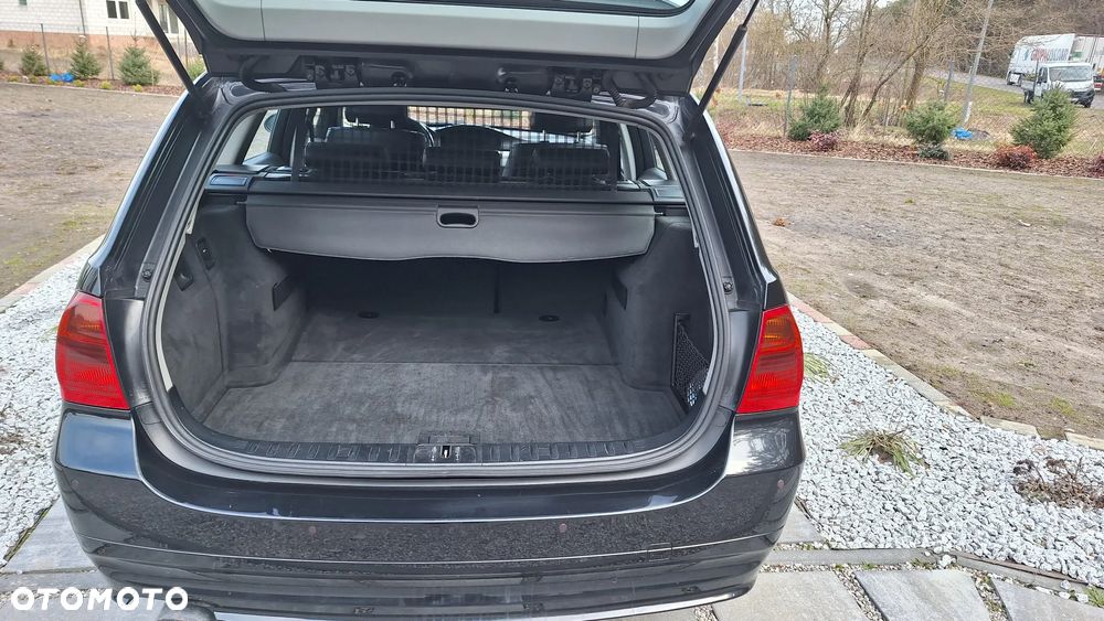 BMW Seria 3 318d - 5