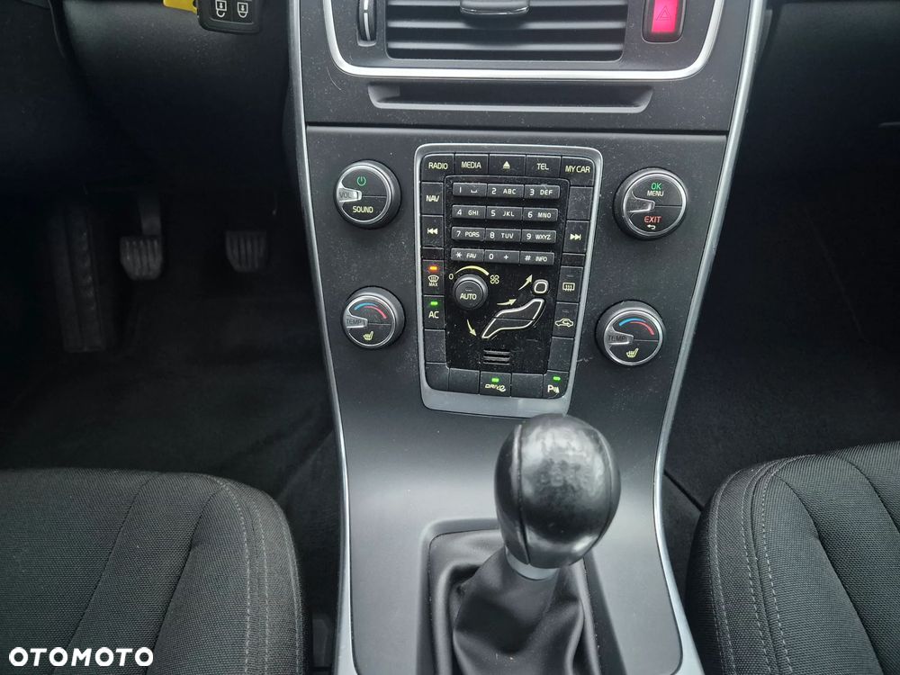 Volvo V60 DRIVe - 9