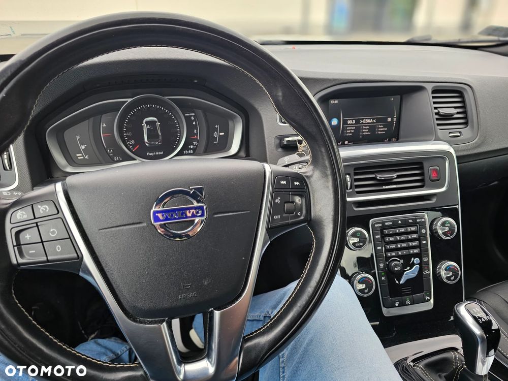 Volvo S60 T3 Drive-E Momentum - 23