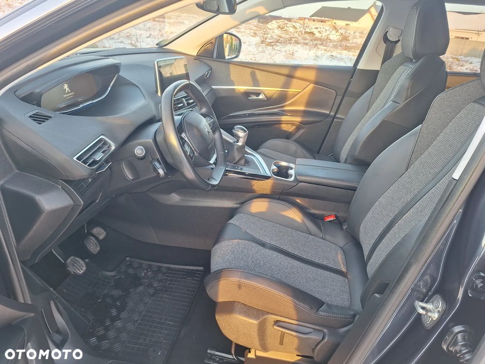 Peugeot 5008 BlueHDi 150 Allure - 13