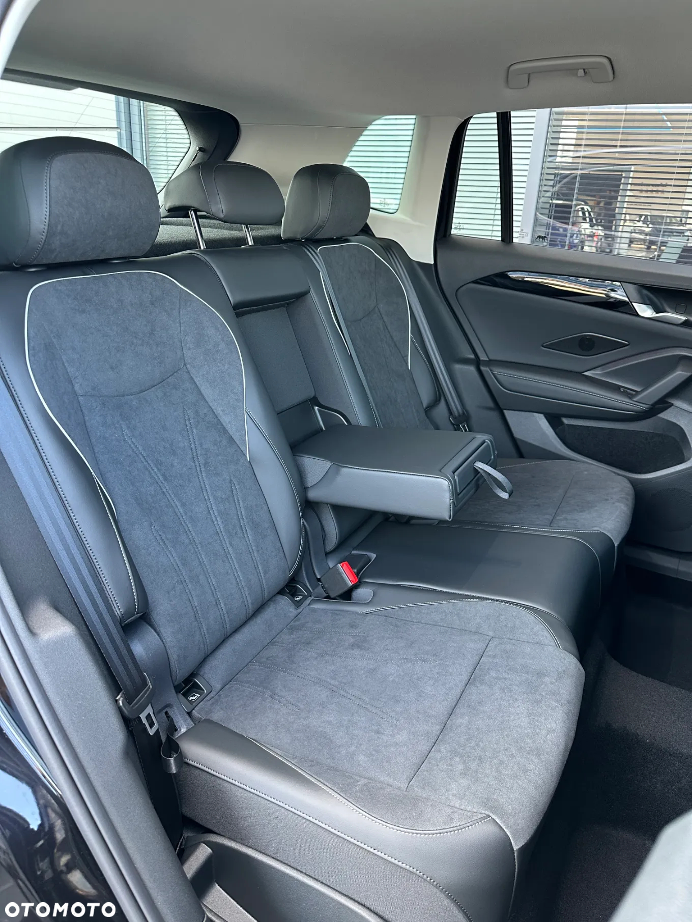 Volkswagen Tiguan 2.0 TDI SCR Elegance DSG - 9
