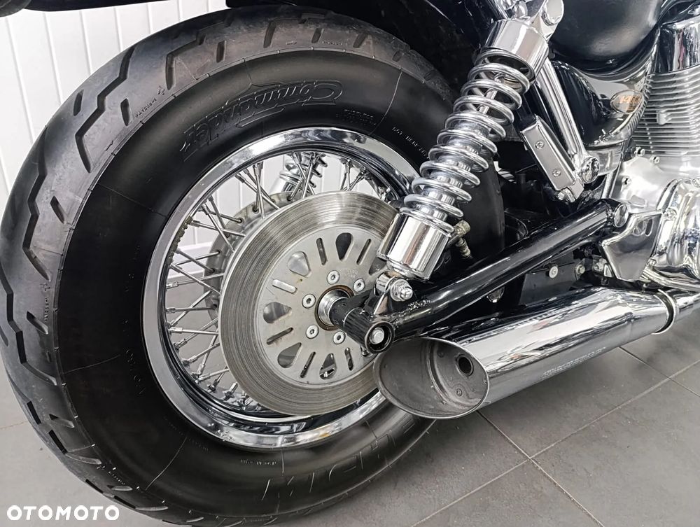Suzuki Intruder - 19