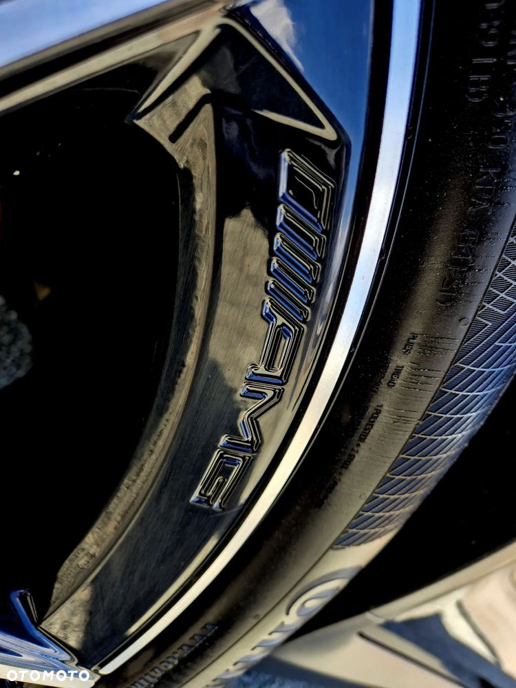 Mercedes-Benz GLC - 32