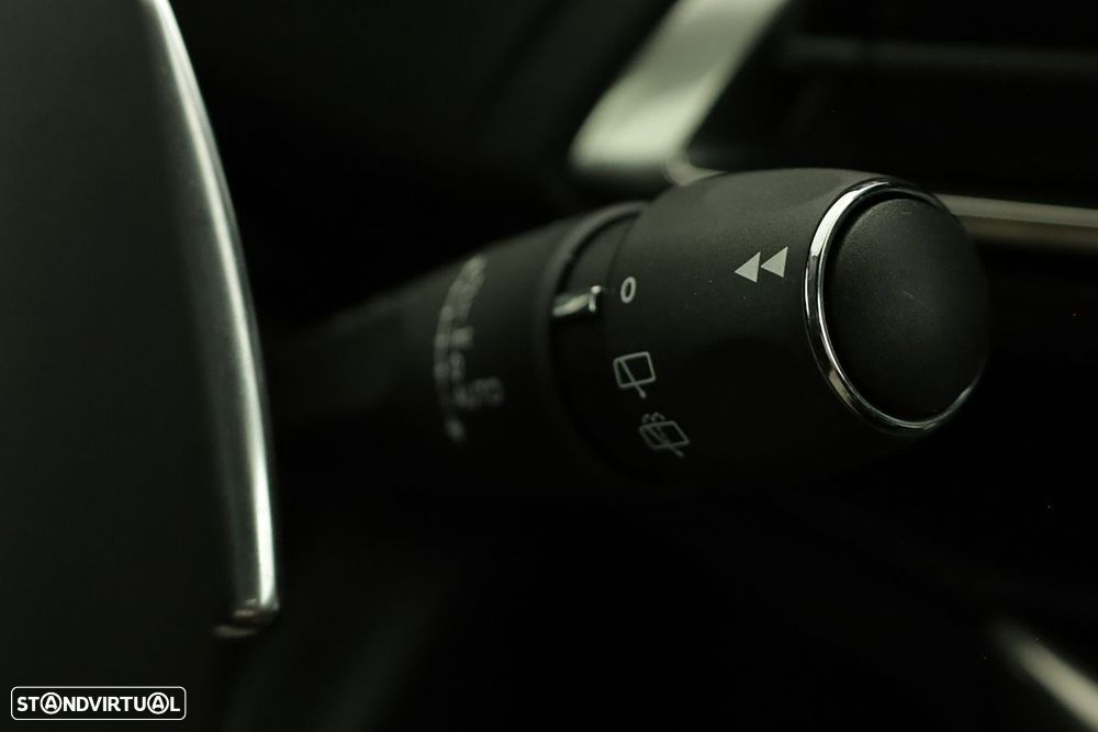 Peugeot 3008 1.6 Hybrid Allure e-EAT8 - 18