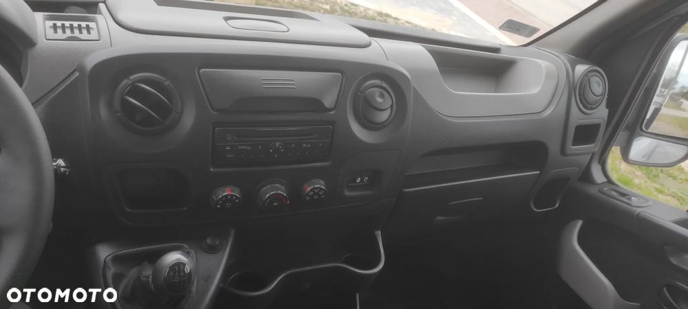 Renault MASTER POLSKI SALON 1 WŁASCICIEL BEZWYPADKOWY SKRZYNIOWY NA BLIZNIAKU - 10