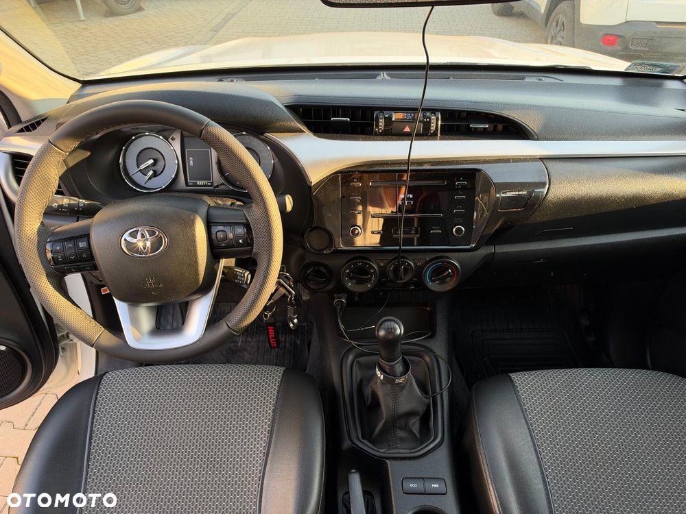 Toyota Hilux 2.4 D-4D Double Cab DLX 4x4 - 14