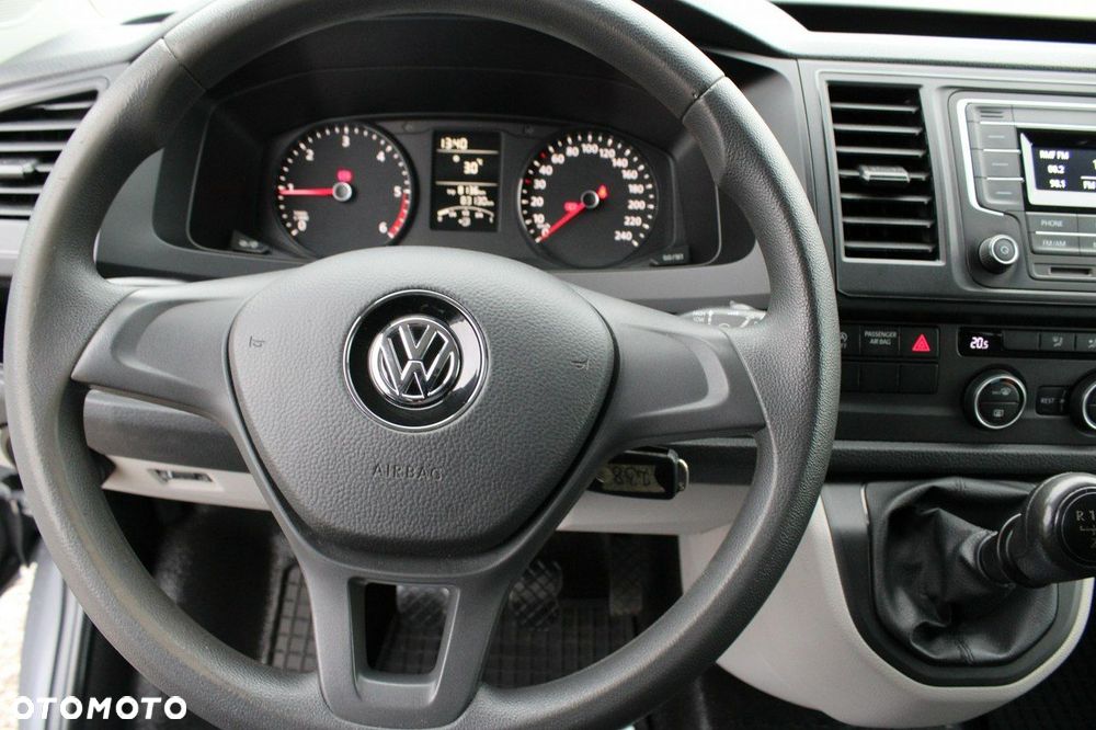 Volkswagen Caravelle - 14