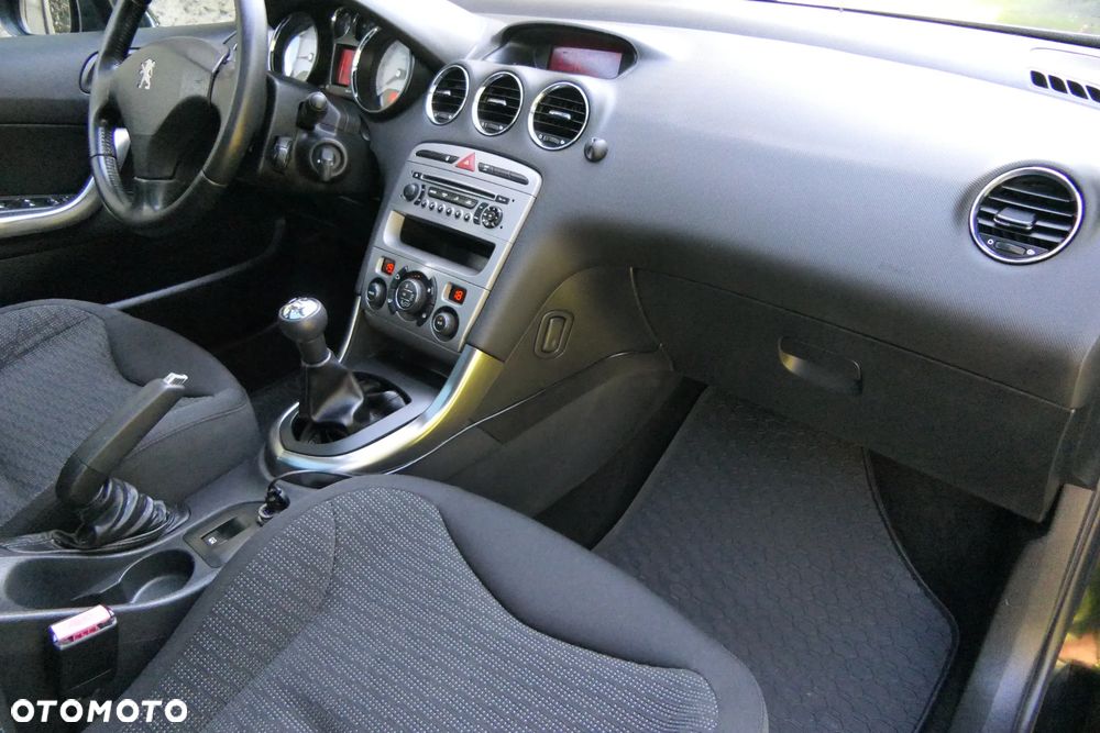 Peugeot 308 120 VTi Family - 21