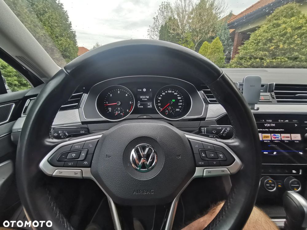 Volkswagen Passat 1.6 TDI SCR DSG Business - 22