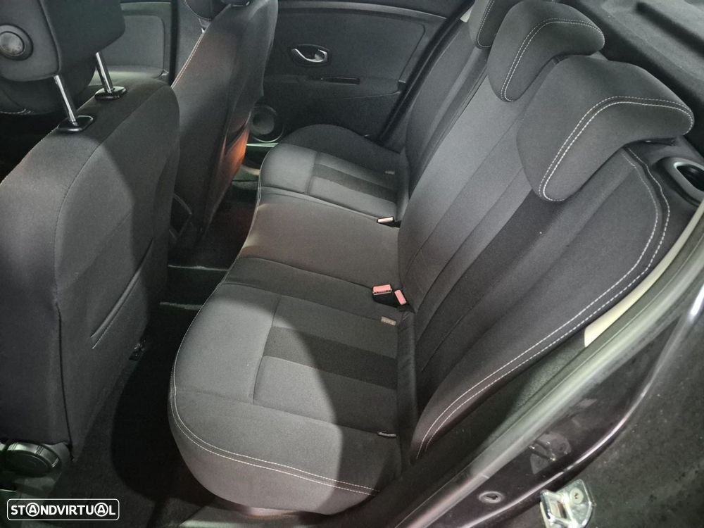 Renault Mégane 1.5 dCi Confort - 10