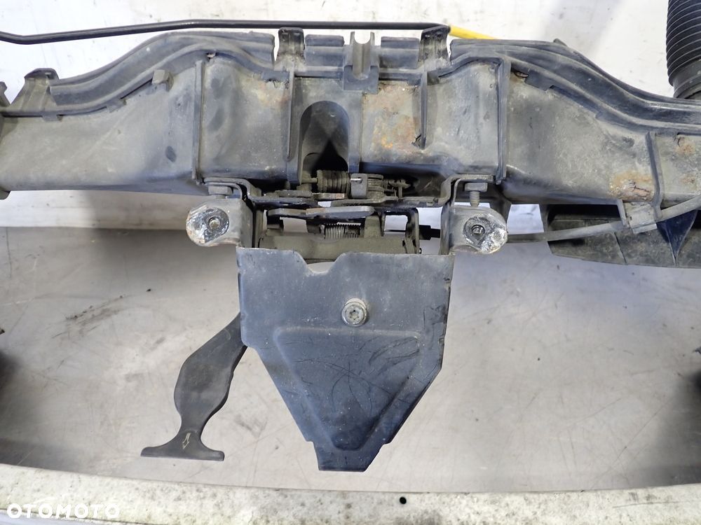 PAS PRZEDNI OKULAR MERCEDES W169 A200 - 16