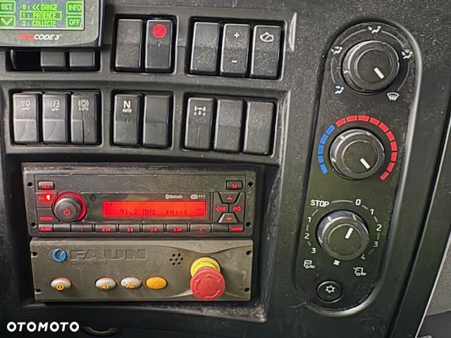 Renault D26 Wide śmieciarka Euro 6 - 14