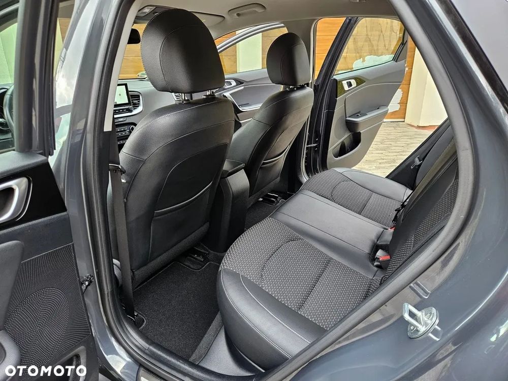 Kia XCeed - 21