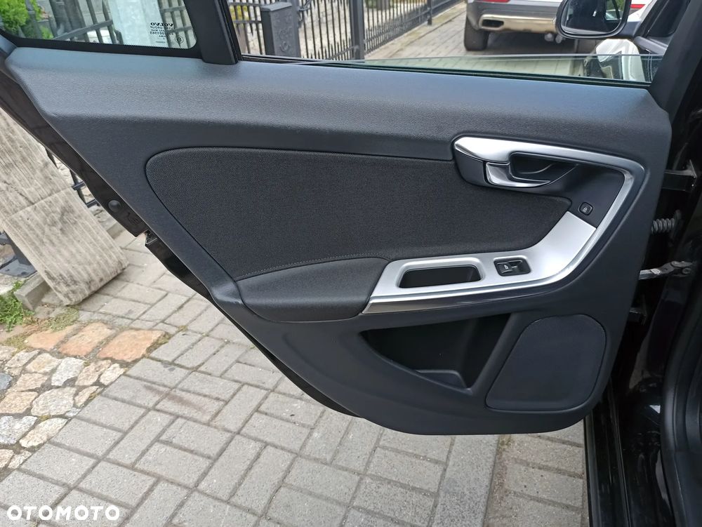 Volvo S60 D3 - 37