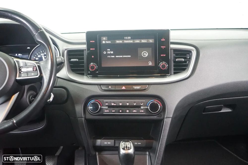 Kia XCeed 1.0 T-GDI Dynamic - 35