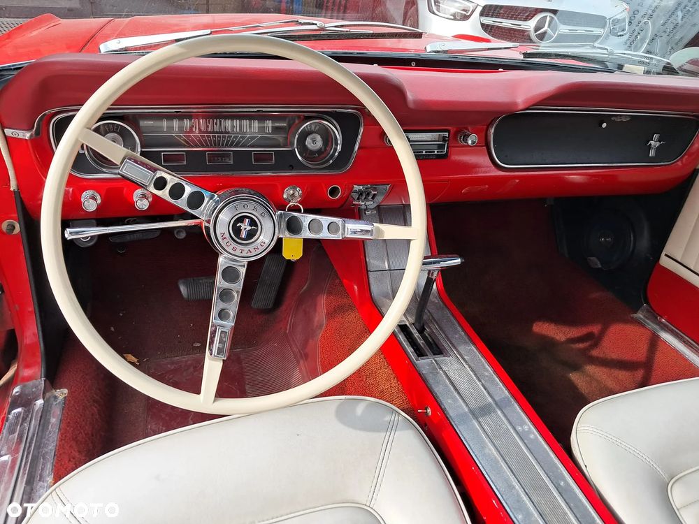 Ford Mustang - 17