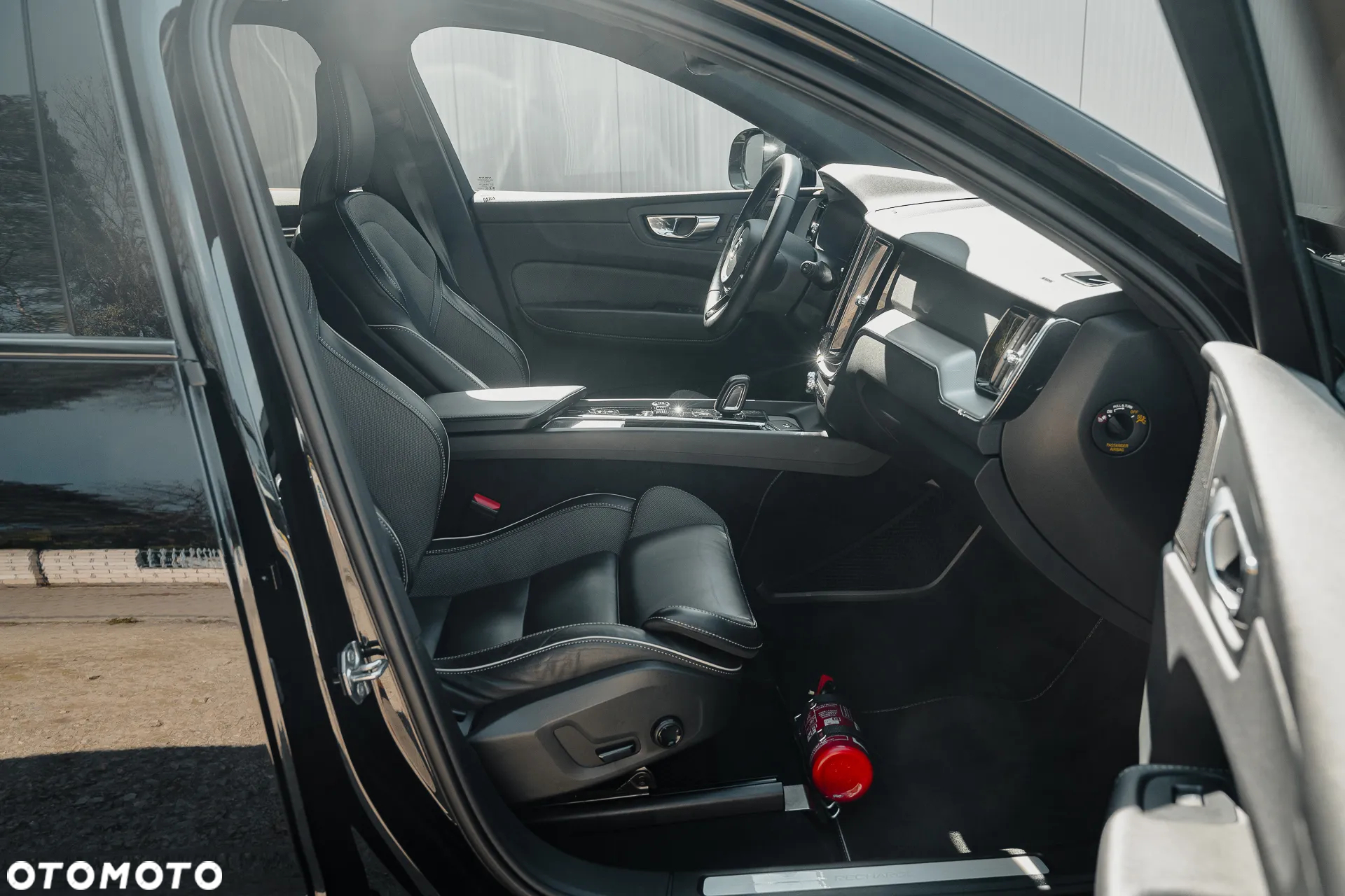Volvo XC 60 T6 AWD Recharge Geartronic RDesign - 25