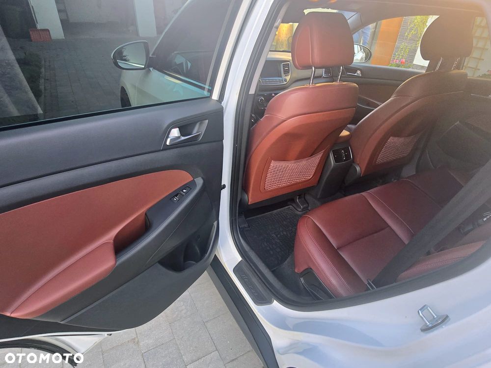 Hyundai Tucson 2.0 CRDI 4WD Automatik Premium - 9