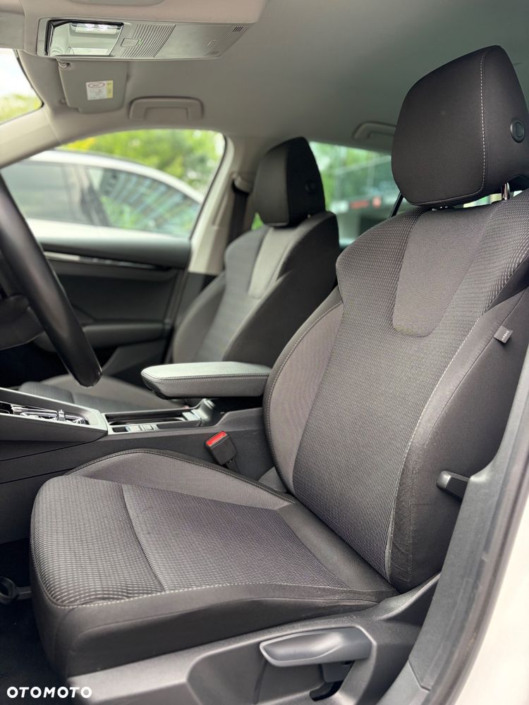 Skoda Octavia 2.0 TDI Ambition DSG - 21