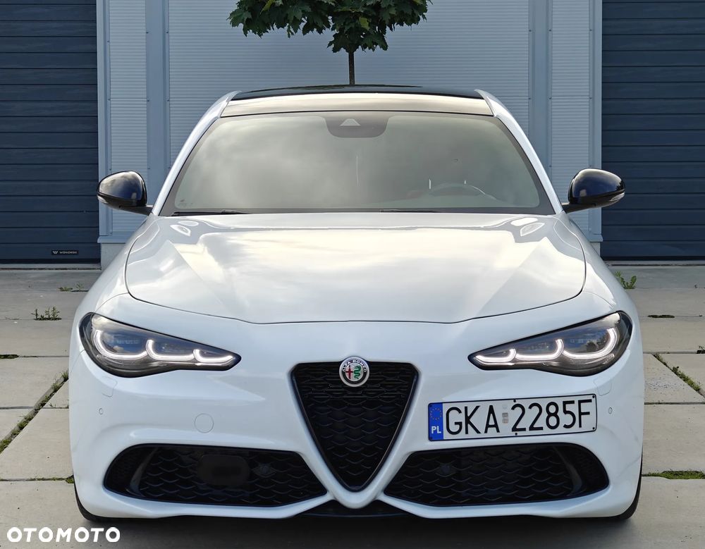 Alfa Romeo Giulia 2.0 Turbo 16V AT8 Veloce Ti - 3