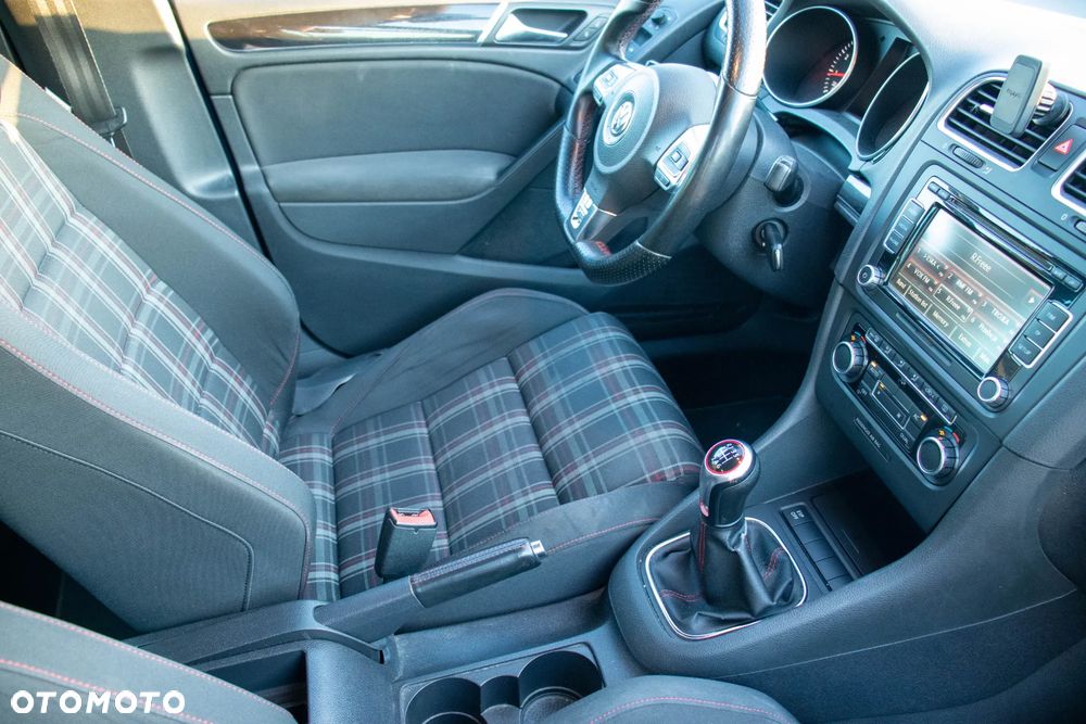 Volkswagen Golf 2.0 GTI - 26