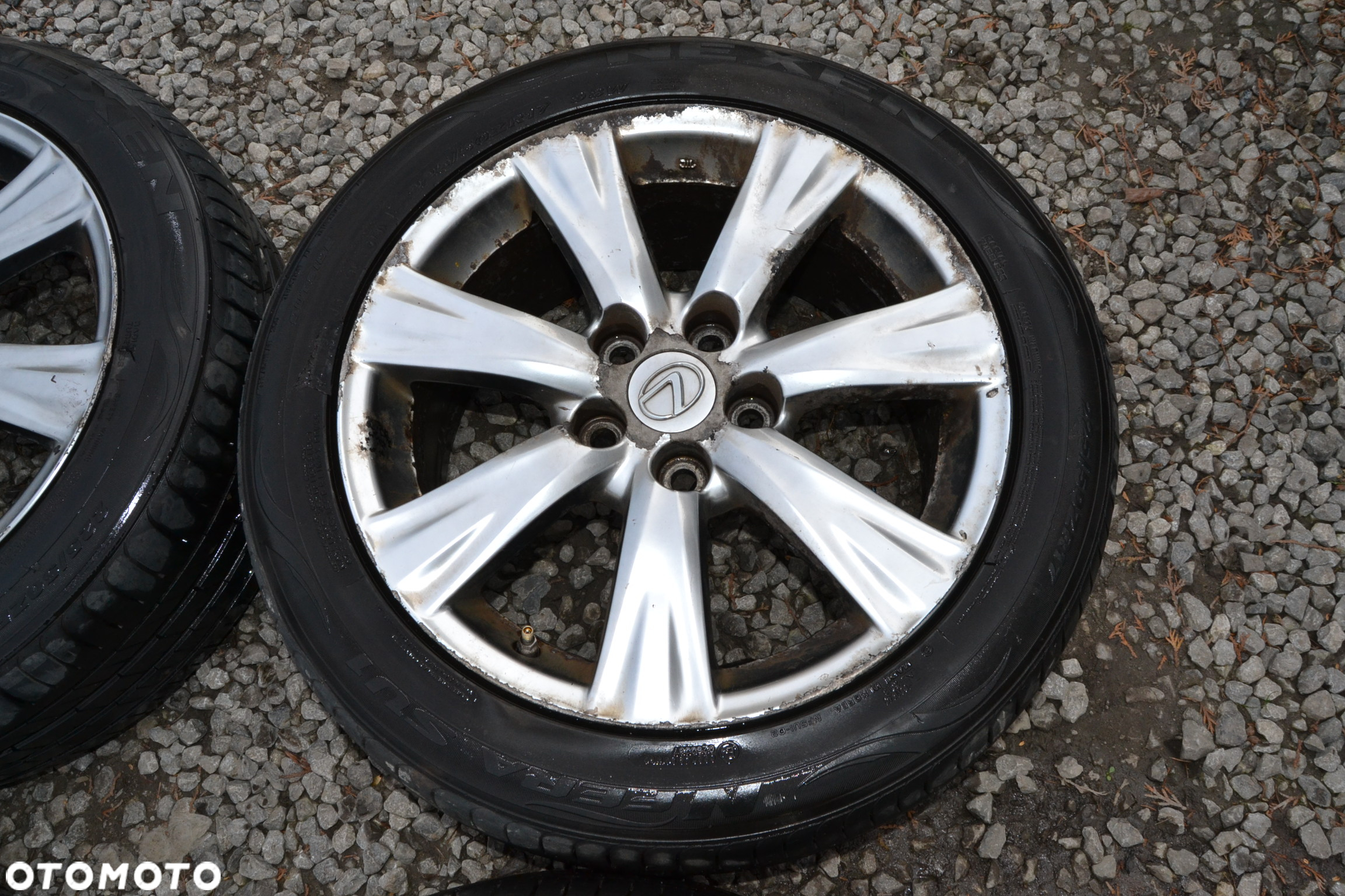 Felgi z oponami 17 cali 225/50 5x114,3 Lexus - 6