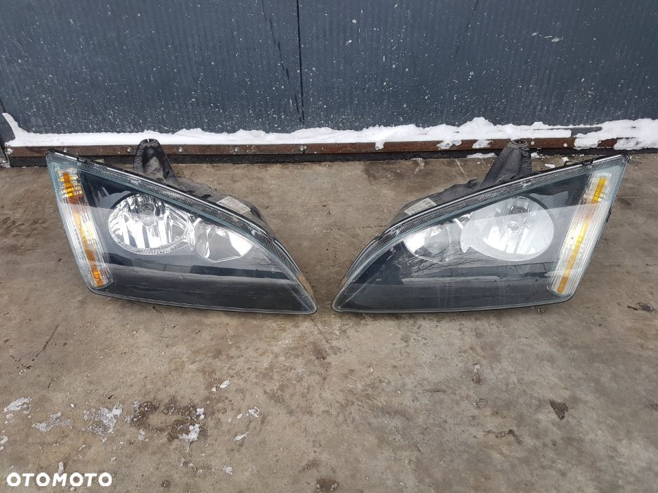LAMPA LEWY PRAWY PRZÓD EU CZARNA FOCUS MK2 RADOM - 1