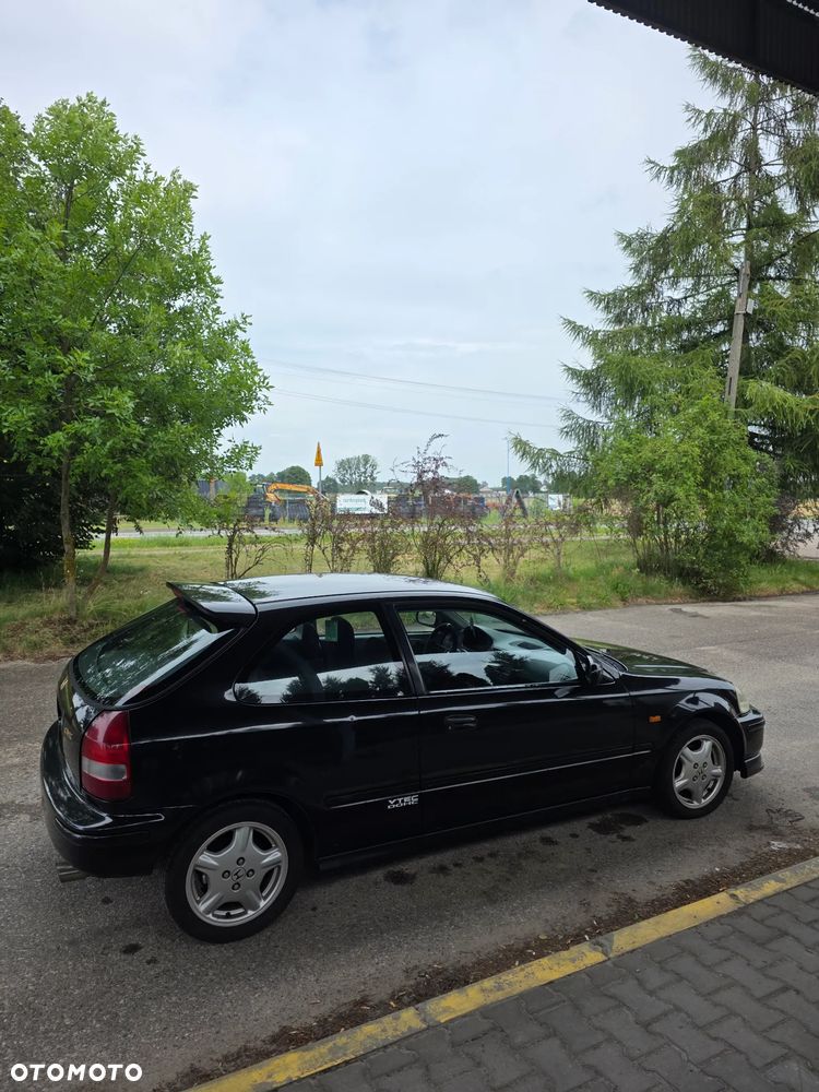 Honda Civic 1.8i VTI - 9