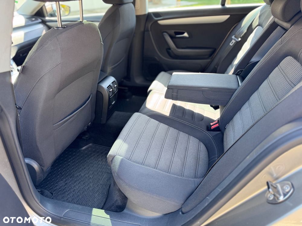 Volkswagen Passat CC 2.0 TDI BlueMotion Technology Exclusive - 34
