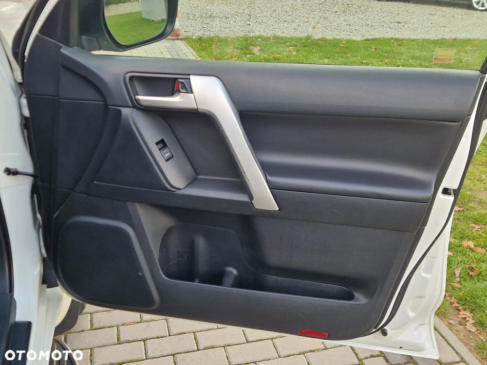 Toyota Land Cruiser - 25